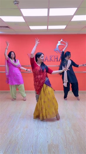 New beginnings 🔆 Happy Makar Sankranti ☀️ #vishakhasdance #danceclass #ageisjustanumber #start #foryou