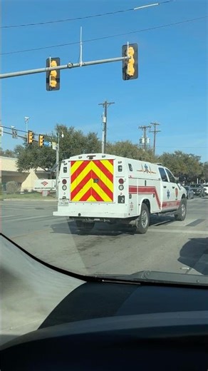 San Antonio Fire Department EMS Command 2 Responding