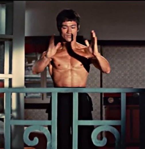 bruce lee physique!!!