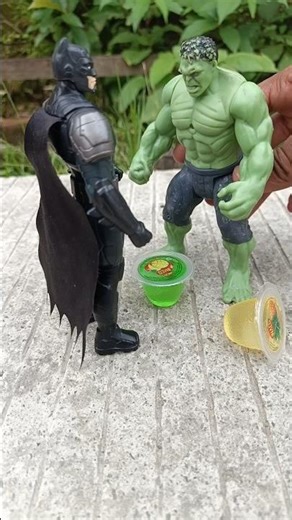 Hulk Doesnt Like The Pineapple Jelly Given By Batman #spiderman #hulk #marveltoys