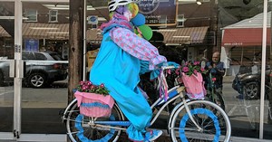 Bike shop: Dude, where's our clown?