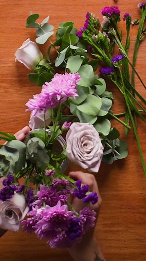 Upcycling Fruit Mesh for Floral Arrangements