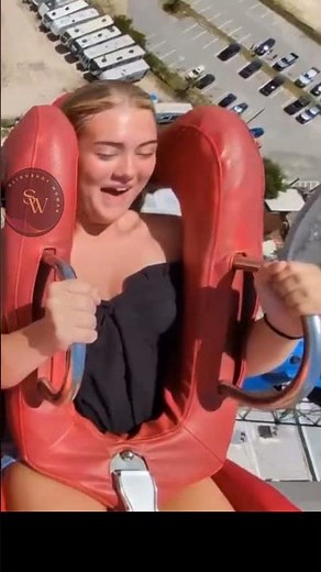 female beauty and Slingshot ride 😍❤️