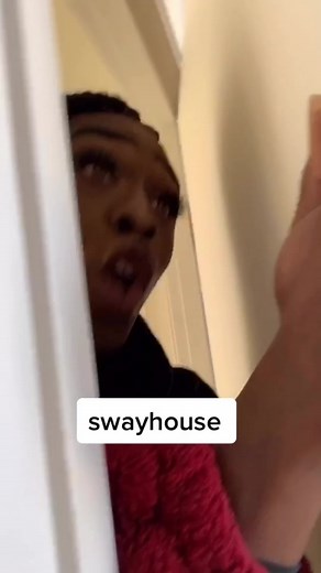 sway house vs hype house 😱