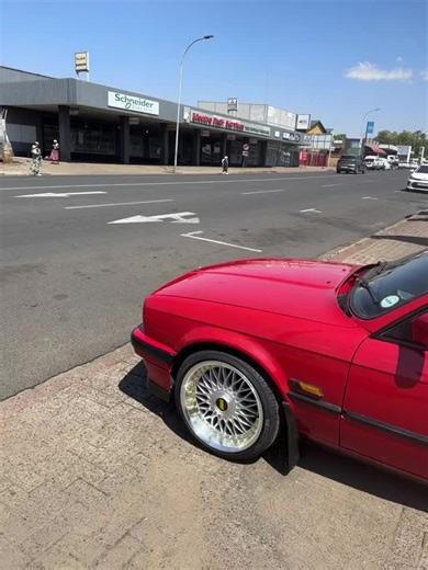 Themba lamakgomosha❤️325i #mjmnguni #trending #viral #mpumalangatiktok #bmw #325i #gusheshe #stance #isandlasemfene