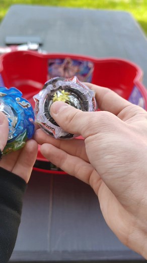 Greatest Raphael vs King Helios MR #beyblade #beybladeburst #raphael #helios #recommendations
