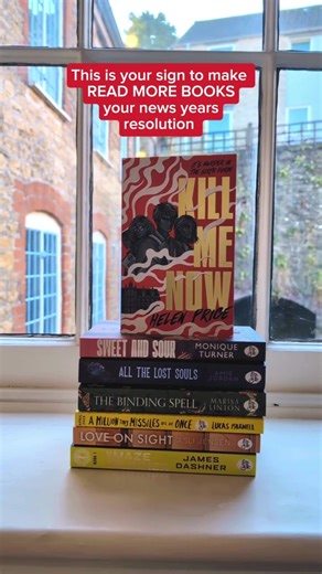 What's your reading goal this year? 📚 #newyearsresolutions #readinggoals #newbooks