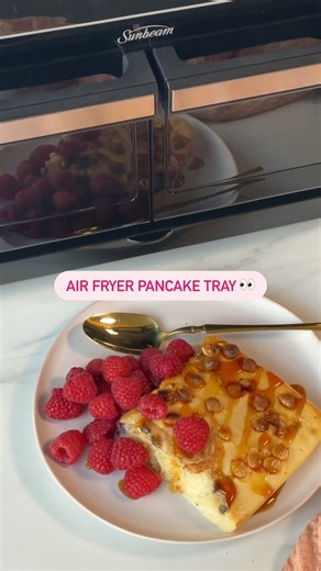40K views · 72 reactions | Pancakes, four ways - perfect for your next brunch spread! 丹 ‍ Sunbeam Appliance ‍ Multi Zone Air Fryer Oven 𢡄 Ingredients 𢡄 Pancake mix Blueberries Banana Milk choc chips White choc chips #Sunbeam #LiveMoreEffortless #MultiZoneAirFryerOven | Sunbeam Australia and New Zealand | Facebook