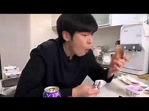 SIO ASMR// purple ( 🟣 )food eiting..