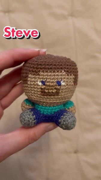 Crochet Minecraft Steve: A Fun Amigurumi Project