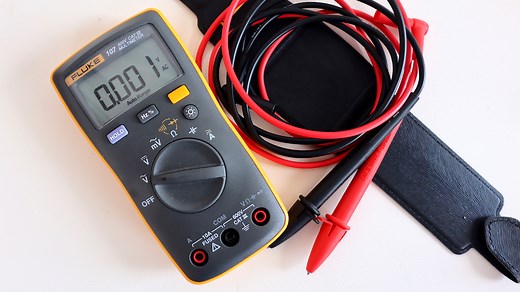 Watch Fluke 107 Cat III Multimeter - Full Review & Testing on Amazon Live