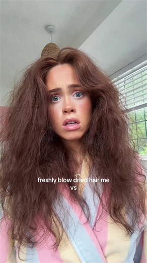 the difference a straightener makes is crazy😂🎀✨ #hairstraightener #blowdriedhair #frizzyhair