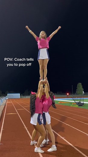Pop off Laney 💅🏼 #highschool #highschoolcheer #highschoolcheerleading #cheer #cheerleading #sideline #sidelinecheer