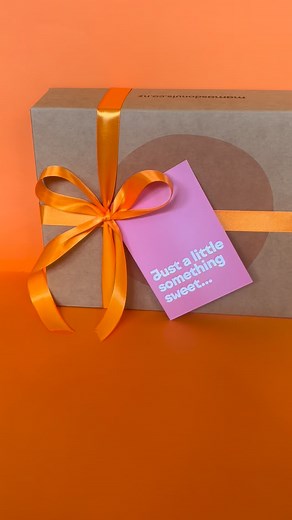 Who wouldn’t be happy to see this turn up on their doorstep? Christmas version coming soon李 Add this to your online order or on pick up. | Mamasdonuts Hawkes Bay | Facebook