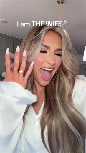 wdym, i am THE WIFE🤭💍✨ GLAM BY: @MALIKA TROTTER⚡️ #bridalmakeup #weddingmakeup #wifey #bridetobe #makeup