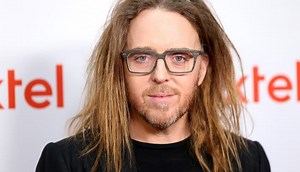 ‘Good on him’: Tim Minchin speaks out in his own concert about Israel situation