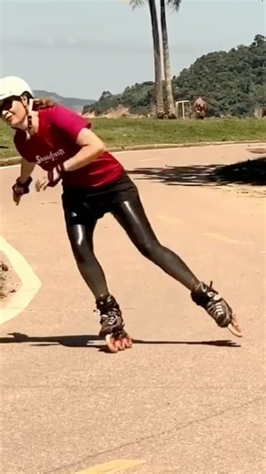 How to do fast forwards crossovers on rollerblades & inline skates using the Skatefresh Method