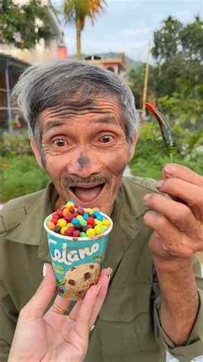 The challenge: eat Celano ice cream and colorful candies with your eyes closed, plus super delici...