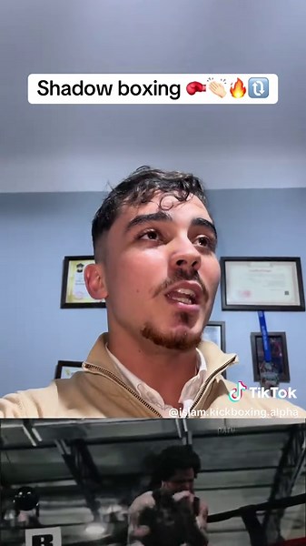 Shadow boxing 🥊👏🏻🔥🔃 #shadowboxing #boxing #training #motivation #fyp