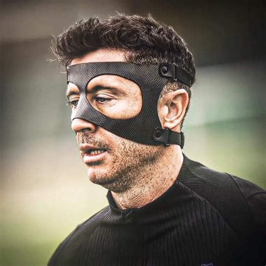 mask version ☠️🤯 #viral #barcelona #video #football #edit #lewandowski #shorts