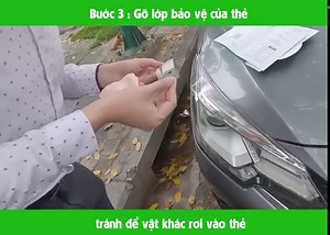 TỰ DÁN VETC LIỆU CÓ KHÓ? 🤔 🤔 Đã có rất nhiều câu hỏi đặt ra cho VETC trong suốt tuần qua như 🔎Tự dán VETC thế nào? 🔎Tự dán có khó không? 🔎Nhỡ dán nhầm phải làm sao? Hãy để video dưới đây giải đáp tất cả các thắc mắc của mọi người nhé 👇 Đăng ký đơn giản với 4 bước: - Điền form đăng ký tại https://bit.ly/38ntncD. - Nhận thẻ VETC và tự dán tại nhà - 3 phút thành chuyên gia! - Tải app VETC và nhập thông tin xe. - Nhận MIỄN PHÍ 1 NĂM sử dụng dịch vụ cứu hộ 24/7 RSA trên toàn quốc. -------------