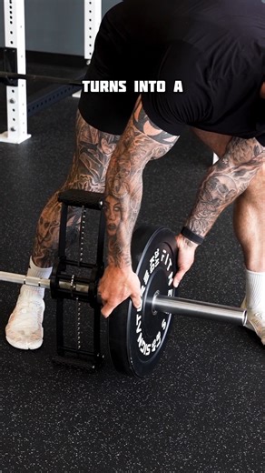 Uclips™ - Versatile Weightlifting Equipment on Instagram: "Introducing The Back Bar, designed to upgrade your back day 💪 This four in one tool can be used as a: ✅ Deadlift jack to simply load your barbell ✅ Wide paddle grip for increased lat activation ✅ Multi-grip attachment for rows at your preferred width ✅ Landmine row attachment for optimal range of motion ✅ Flat grip to eliminate forearm activation Take your back training to the next level, upgrade your back day! 🏋️‍♂️ #gym #gymrat #gymf