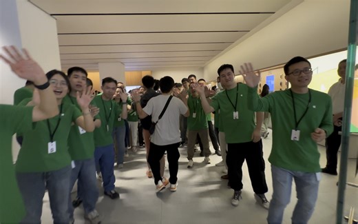 Apple 深圳万象城零售店盛大开幕🎉