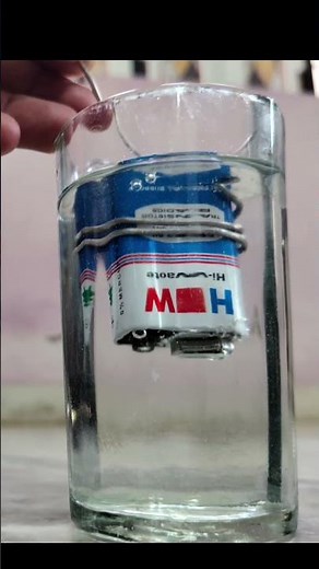 Understanding Electrolysis: NaCl Solution & 9V Battery #experiment #class12physics #science