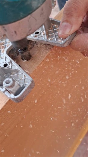 Hacer cajas para pernios con fresadora. #diy #carpintero #bricolaje #fresadora. #pernios.