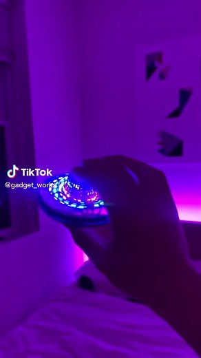 Keeps me occupied for hours🤩! #Toys #spinner #led #fyp #ifly #wow #musthaves #amazonfinds #cool #satisfying #trend #tiktokmademebuyit