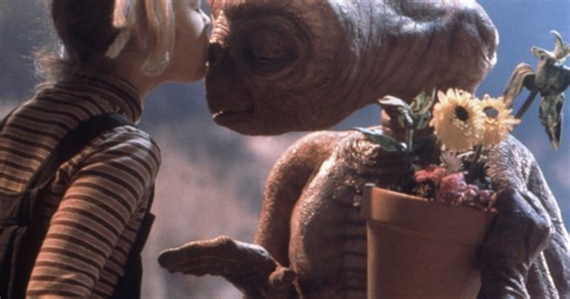 Screen-used E.T. model up for auction