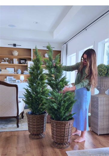 ✨🌲☀️So realistic & make perfect elevated porch decor! & ZERO maintenance too! These faux cedar trees come in a variety of sizes. #trees #porchdecor #homedecor #artificialtree #tiktokshopcreatorpicks