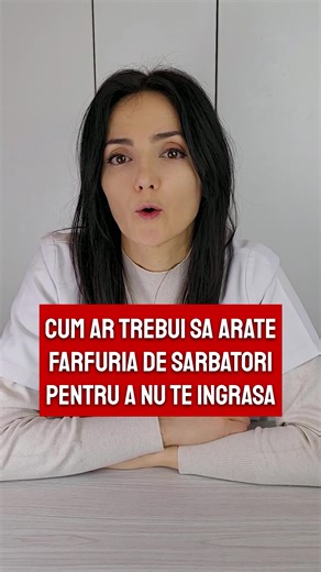 📍 Cum ar trebui să arate farfuria de sărbători pentru a nu acumula kg nedorite? Recomandarea de baza este să optezi pentru o farfurie de dimensiune medie pe care să o umpli o singură dată la o masă și să o împarți imaginar în 4, astfel: Un sfert să conțină obligatoriu legume proaspete, murate sau gătite. Al doilea sfert, să fie alcătuit din proteine precum friptură sau sarmale sau preparate tradiționale din porc. Al treilea sfert, să conțină carbohidrați, precum orez, cartofi, mămăligă sau pâin