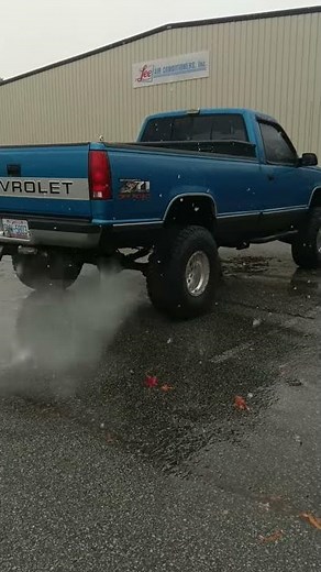 Cammed Chevy Super 10 Flowmaster