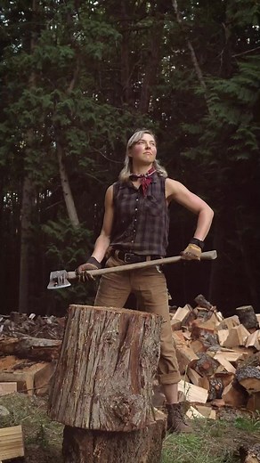 Just trying to team up with Annie Oakley. #thegoodthebadandtheugly #oldwestern #woodchopping #chopper1 #vintage #daydreaming #lumberjack #wood #vikingwoodsplitter