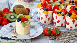 23K views · 195 reactions | This is a yummy whipped cream cupcakes...