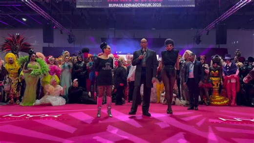 The ribbon has OFFICIALLY been cut ✂️🤩 RuPaul’s DragCon is BACK @ ExCel London TODAY & TOMORROW💄 🎟️ https://hubs.la/Q02VXdBw0 🗓️ 10 & 11 Jan 2025 📍 @ExCeLLondon @rupaul @michellevisage #Raven | RuPaul's DragCon