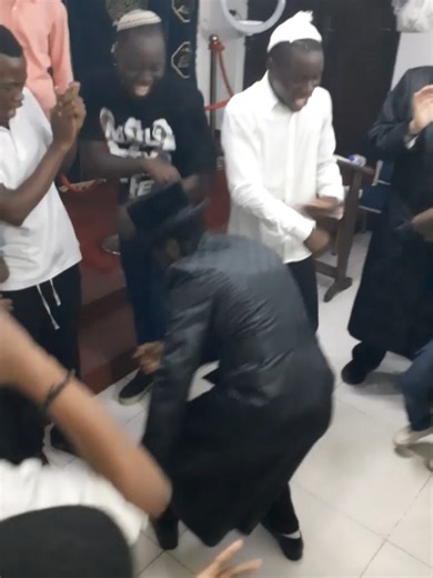 Breslev Côte d’Ivoire Rabbin de la communauté Abonne-toi 🥰 ! | Cote d'Ivoire