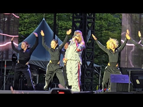 CL (씨엘) - Hello Bitches (Live @ One Universe Festival 2025 [원 유니버스 페스티벌 2025])