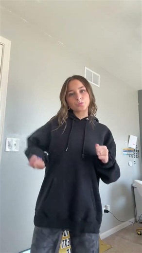Let it clap #shorts #tiktok #dance