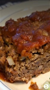 This simple 1lb meatloaf is like a warm, cozy hug on a plate. Tender, flavorful, and just the right size for a family dinner, it’s the kind of meal that makes you feel cared for. The light ketchup glaze adds that classic homey touch we all remember. Ingredients: • 1 lb ground beef, thawed • 1 large egg • 1/3 cup oatmeal • 1 cup chopped onion (about one large onion) • 1/2 teaspoon garlic powder • 1/2 teaspoon chili powder • 1/4 teaspoon lemon pepper (or regular black pepper) • 1/4 teaspoon kosher