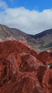 Jujuy, tierra de contrastes 🌵⛰️🌿 Donde la Puna toca el cielo, la Quebrada guarda historias milenarias, las Yungas laten en verde profundo y los salares reflejan el infinito ✨💫 Contenido creado por @elcharly.ar (IG) #visitjujuy #jujuyenergiaviva #magiapura | VISIT JUJUY