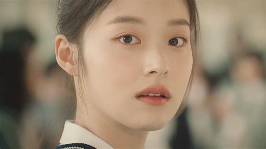 在没有你的时间里，我独自爱了你很久，喜欢上只需要一瞬间，忘记你却需要十年...