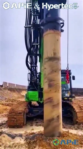 APIE supplys Eur stage 5 rotary drilling rig with Caterpillar chassis.