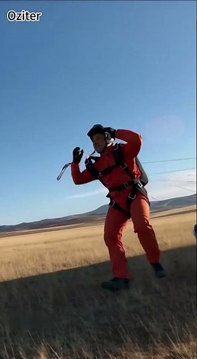 (下集)从云端到大地：14000英尺高空跳伞，降落伞下的世界美得窒息！天空视角旅行：高空跳伞全程记录，俯瞰地球美景渐变！肾上腺素飙升！自由落体后，我获得了最宁静的5分钟滑翔！