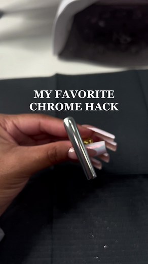 this is my favorite chrome hack to get that mirrored look 🥰 #chromenails#chromehack#nailtutorial#nailinspo#chrometutorial#chromenailstutorial#lanails