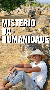 O MAIOR MISTÉRIO DE LAOS - Conheça a Planície de Jarros de Phonsavan. Infelizmente Phonsavan foi uma das áreas mais afetadas pelas bombas jogadas pelo USA durante a guerra do Vietnam, isso dificulta a exploração do solo e pesquisas. O que fazer em Laos? Bom, ir em Phonsavan pode ser um passeio bem diferente do convencional talvez você irá ver apenas alguns turistas europeus e viver uma experiência dentro de uma cidade "comum" carregado de histórias. E ver feiras de ruas vendendo coisas bem difer