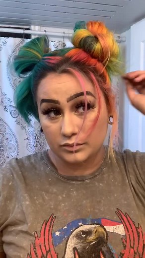 Step by step Spacebuns! Lmk what else you guys want to see! 😘 #natureathome #bakingrecipe #neverfitin #minitutorials #hair #hairtutorial