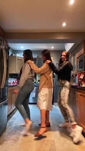 @xlillian.fx @saraforouhandeh #conga #fyp