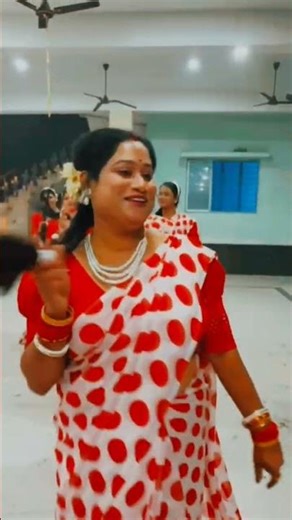 Retro Look🍭 #viral #dance #trendingshorts #90s #retro #nehakakkar #funny #song #viralshorts #love